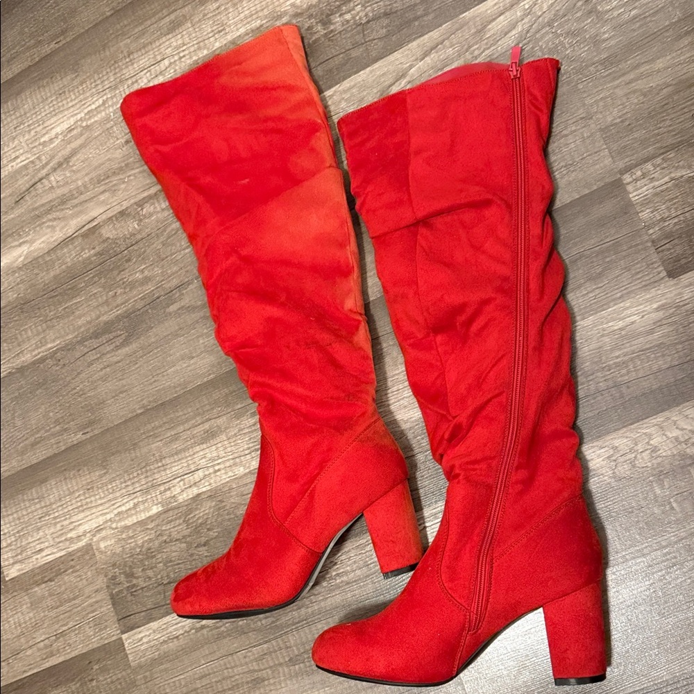 Room of Fashion SZ10 Red high Knee Boots